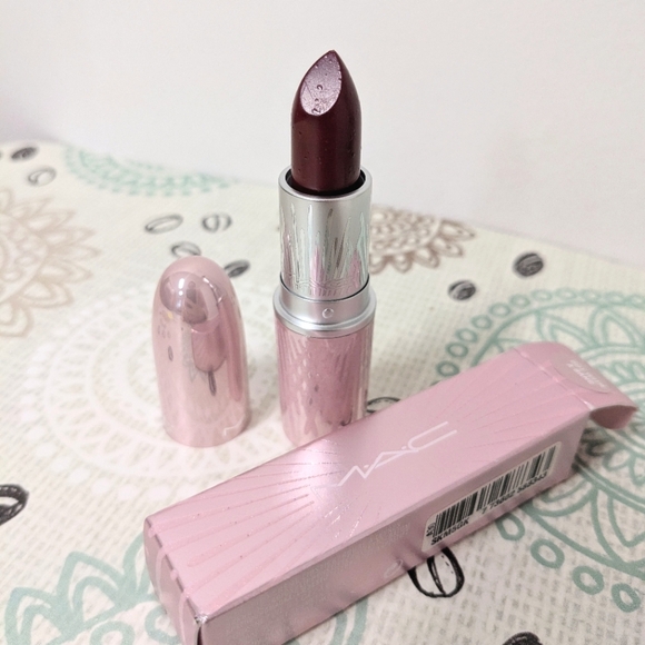 MAC Frosted Firework Lipstick - Out With A Bang - Picture 2 of 5